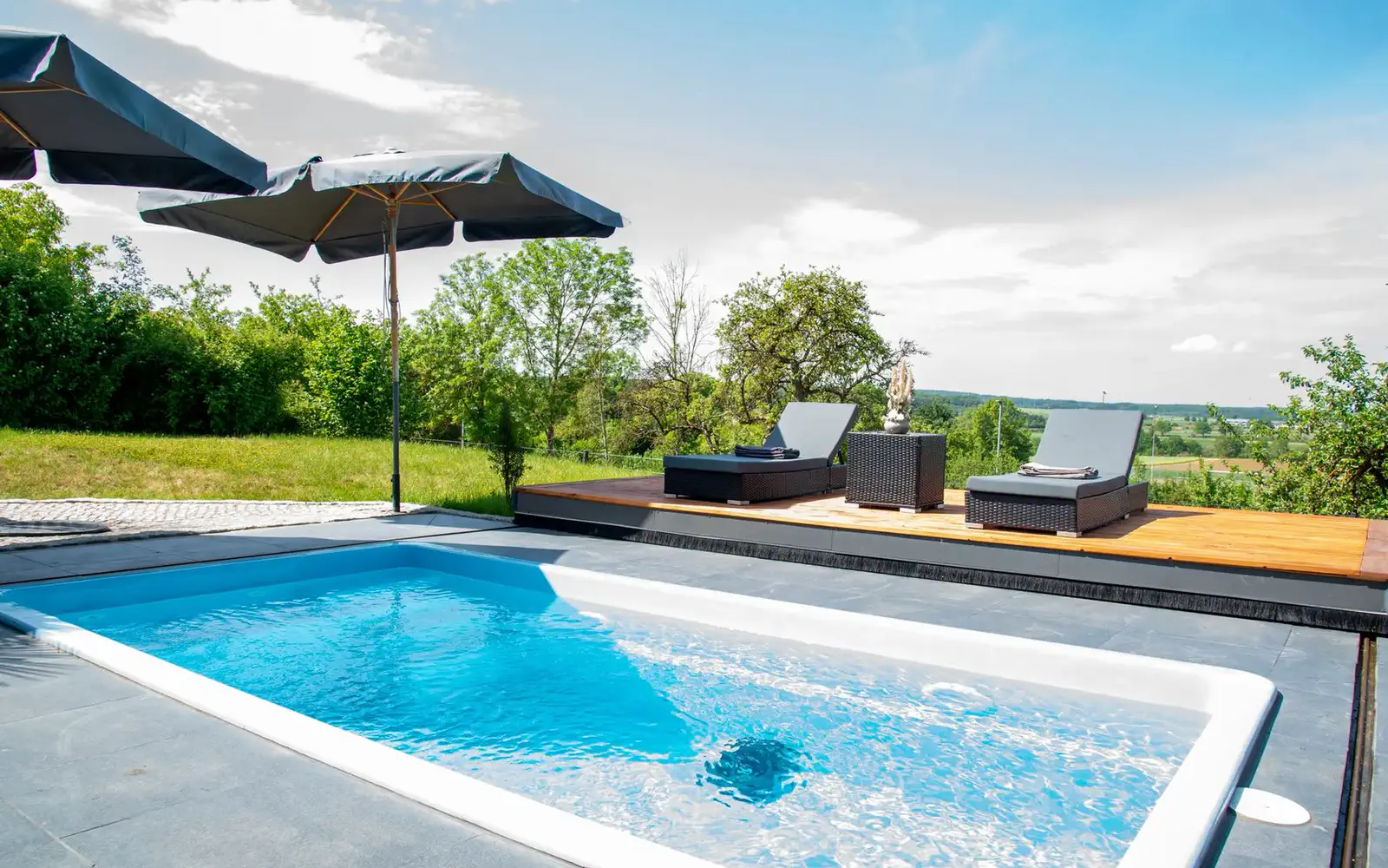 Pool und Aussicht